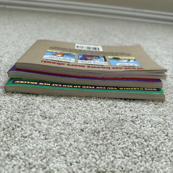 Vintage Garfield Book Lot 3 Comic Strip Paperback Books by Jim Davis 1980s 1990s - Picture 4 of 6